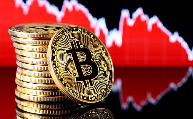 Bitcoin Suffers Its Worst February in 10 Years, Dropping 17.39%