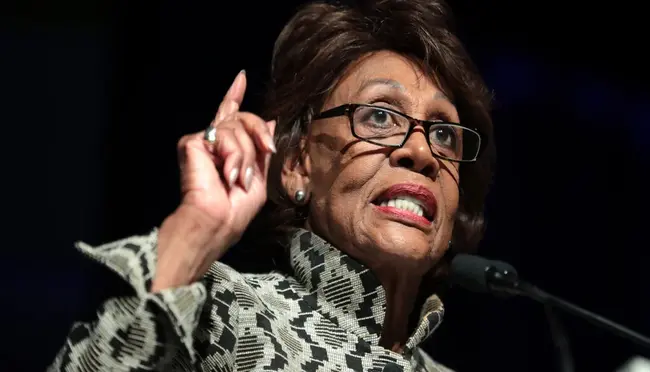 Maxine Waters Questions Transparency Around Kraken Master Account Approval